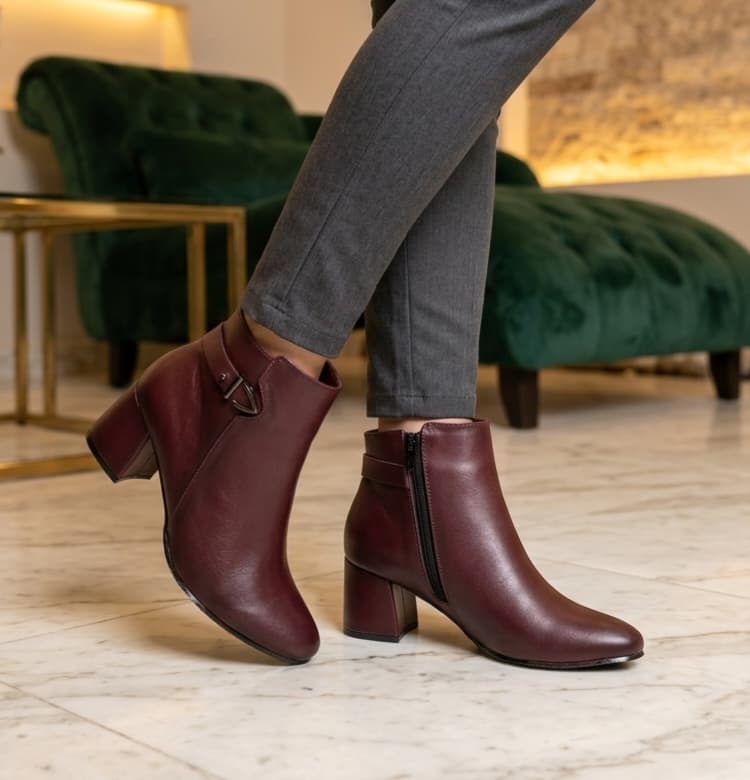 BOTINES EXCLUSIVOS 51/2 P 239 51/2 CUERO VINO