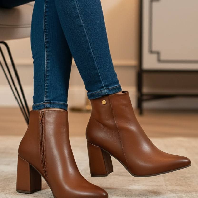 BOTINES EXCLUSIVOS 7 1/2 P 262 71/2 - NUVOLLA MIEL